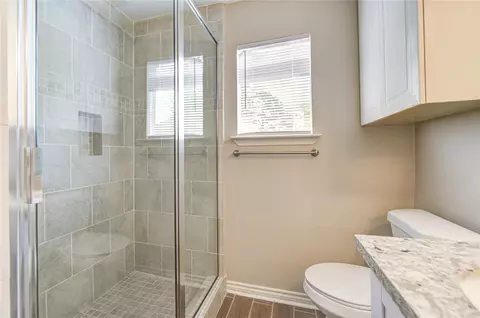 Bath - 1063 Apache Falls Dr, Katy, TX 77450 photo 2 of 3