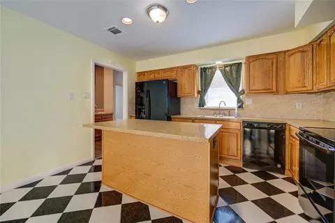 Kitchen - 1063 Apache Falls Dr, Katy, TX 77450 photo 2 of 2