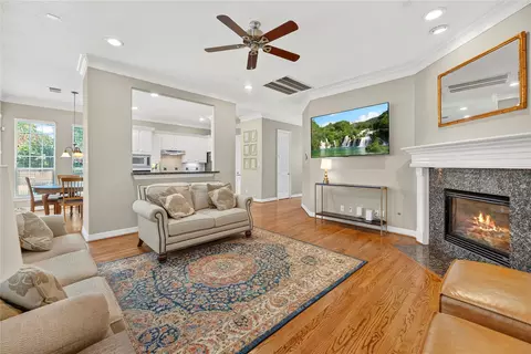 2606 Shady Acres Lndg, Houston, TX 77008