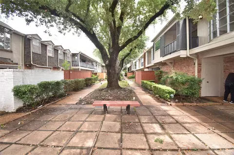 2595 Marilee Ln #2, Houston, TX 77057