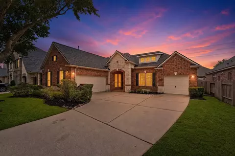 2811 Misty River Ln, Richmond, TX 77406