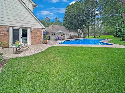 Exterior - 6510 Twin Leaf Dr, Spring, TX 77379 photo 2 of 11