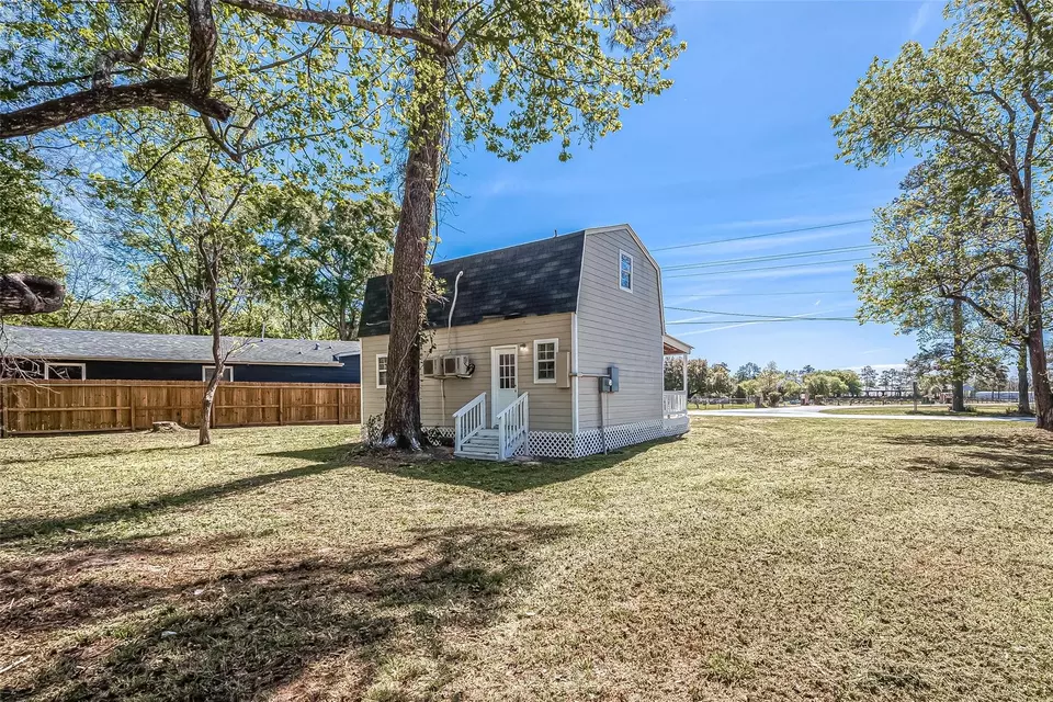 Exterior - 913 Nevell St, Cleveland, TX 77327 photo 11 of 12