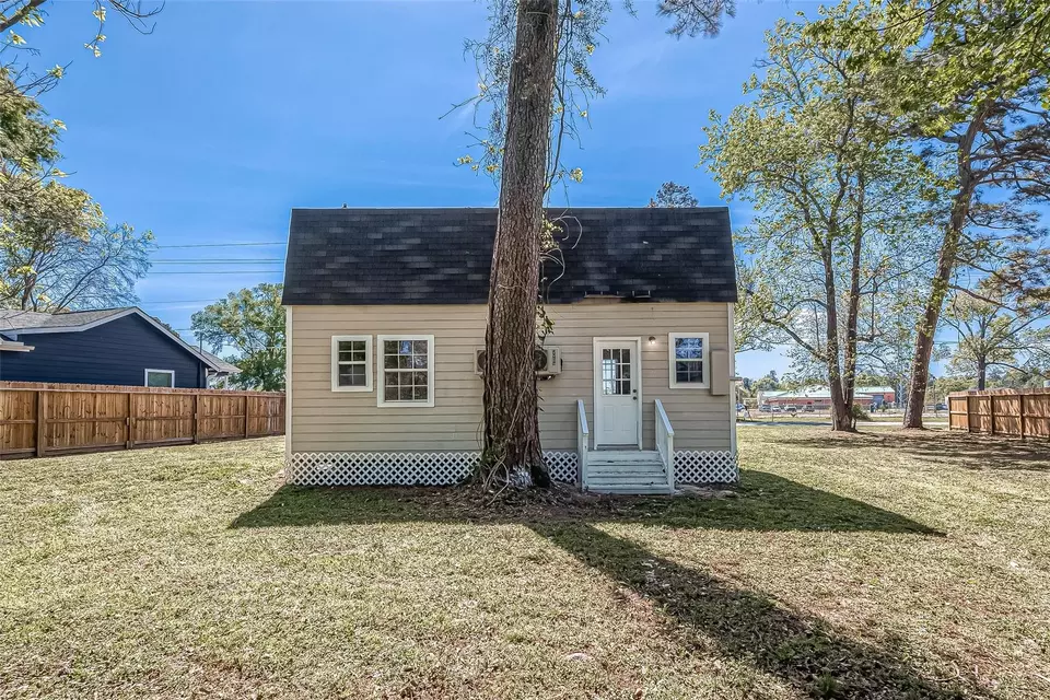 Exterior - 913 Nevell St, Cleveland, TX 77327 photo 10 of 12