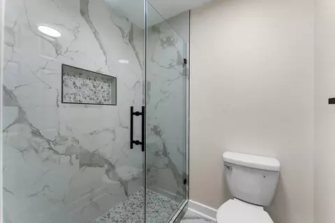 Bath - 6330 N Borg Breakpoint Dr N, Spring, TX 77379 photo 6 of 9