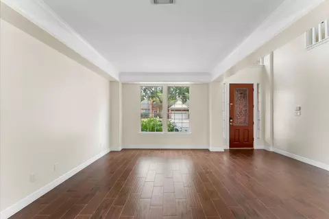 Living - 6330 N Borg Breakpoint Dr N, Spring, TX 77379 photo 3 of 10