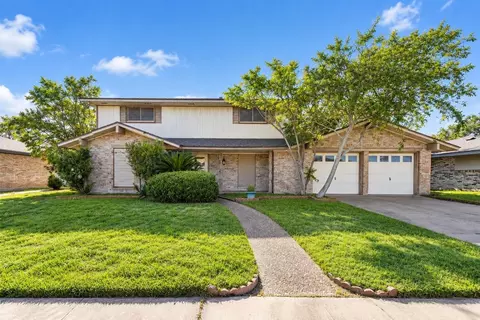 204 Trinity Dr, Portland, TX 78374