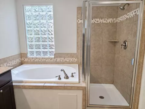 Bath - 13751 Crested Iris Dr, Cypress, TX 77429 photo 2 of 2