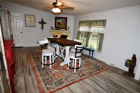 Dining - 101 Pinewood Dr, Shepherd, TX 77371 photo 2 of 2