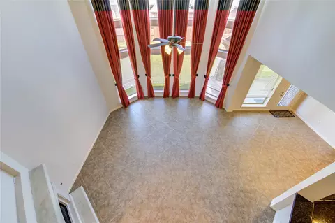 Living - 13419 Breakwater Path Loop Loop, Houston, TX 77044 photo 8 of 8