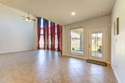 Living - 13419 Breakwater Path Loop Loop, Houston, TX 77044 photo 4 of 8