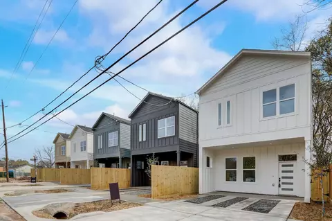 1211 Dewalt St, Houston, TX 77088