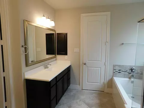 Bath - 25614 British Pine Ct, Katy, TX 77494 photo 1 of 9