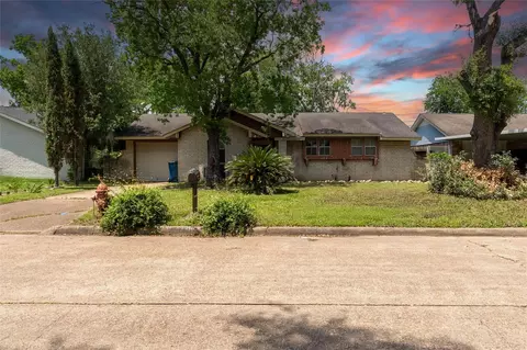 1938 Barnsley Ln, Houston, TX 77088