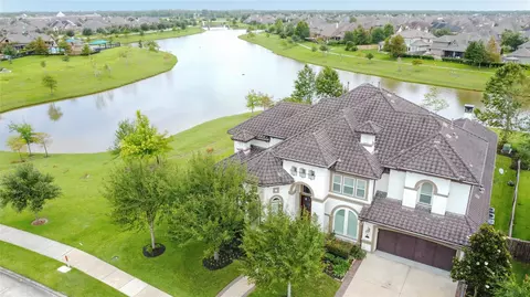 2215 Pleasant Hill Dr, Friendswood, TX 77546