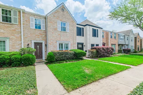 1149 Country Place Dr, Houston, TX 77079