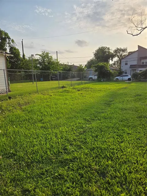 2817 Daun St, Houston, TX 77039