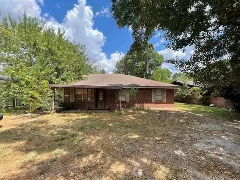 235 Dupuis St, Bridge City, TX 77611