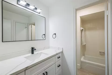 Bath - 4023 Laverock Rd, Spring, TX 77388 photo 5 of 5