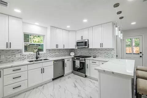Kitchen - 4023 Laverock Rd, Spring, TX 77388 photo 2 of 5