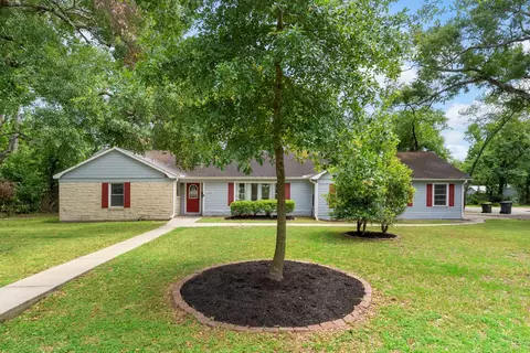 1009 Thomas Ave, Conroe, TX 77301