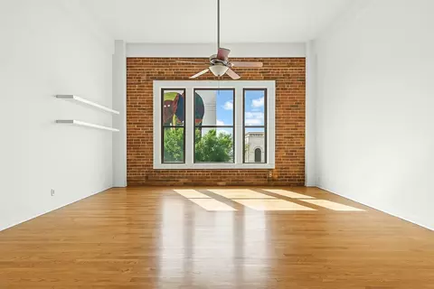 915 Franklin St #2I, Houston, TX 77002