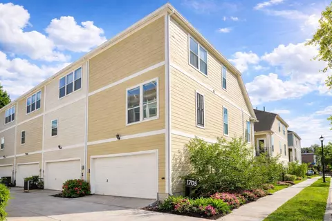 1705 Stuart St, Houston, TX 77004