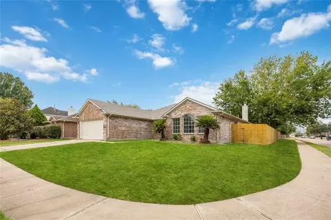 6647 Amberfield Ln, Katy, TX 77449