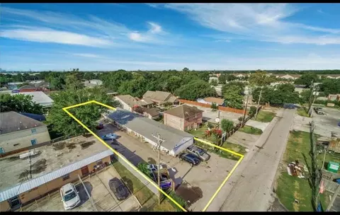 26 Farrell St, Houston, TX 77022
