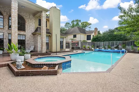 12106 Cypresswood Dr, Houston, TX 77070