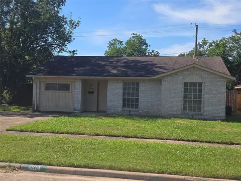 4814 Tidewater Dr, Houston, TX 77045