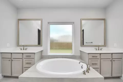 Bath - 3043 Native Spring Dr, Spring, TX 77373 photo 3 of 6