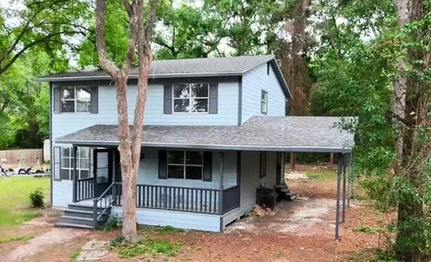 117 Amanda St, Conroe, TX 77304