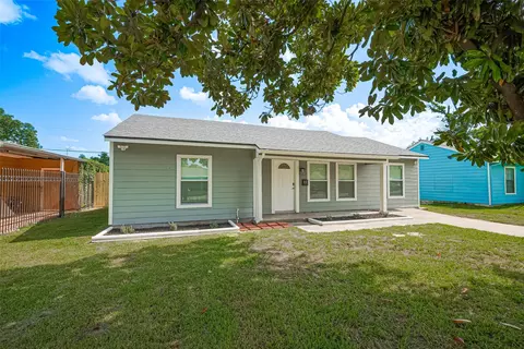 52 Penway St, Houston, TX 77022