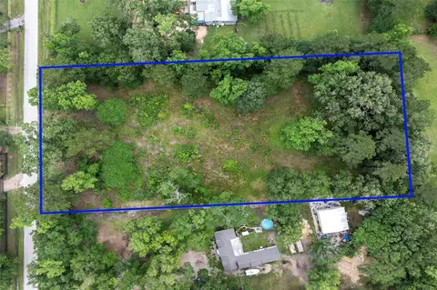207 Blue Lake Dr, Huffman, TX 77336