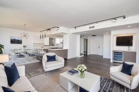 49 Briar Hollow Ln #406, Houston, TX 77027