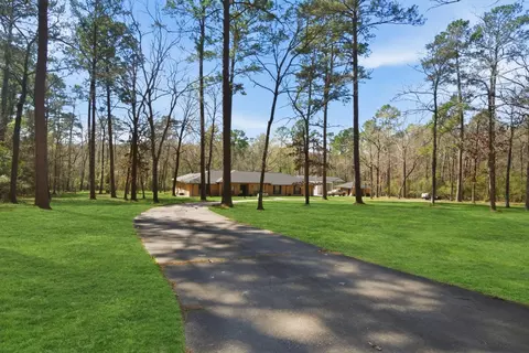 233 Pebble Crk, Livingston, TX 77351