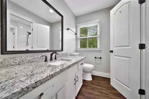 Bath - 6407 Craigway Rd, Spring, TX 77389 photo 3 of 4