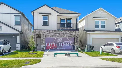 14975 Eagle Feather Dr, Houston, TX 77090