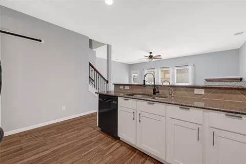 Kitchen - 29467 Iris Bloom Ct, Spring, TX 77386 photo 3 of 4
