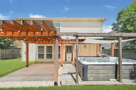 Exterior - 29467 Iris Bloom Ct, Spring, TX 77386 photo 5 of 11