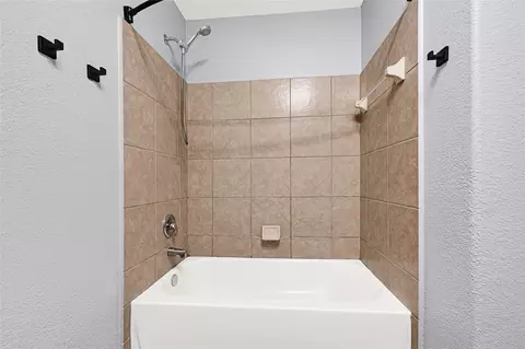 Bath - 29467 Iris Bloom Ct, Spring, TX 77386 photo 4 of 4