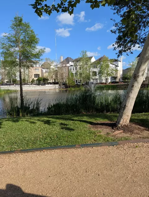 9674 Knight Rd, Houston, TX 77045