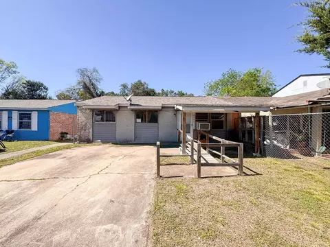 9723 Galaxy St, Houston, TX 77078