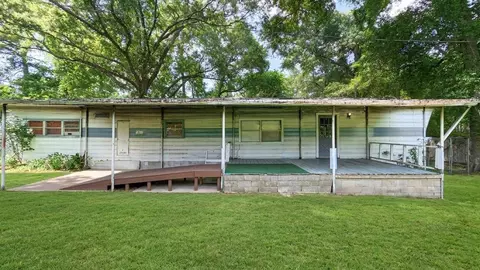 23635 1st St, New Caney, TX 77357