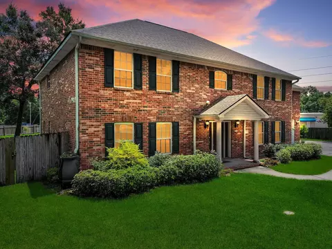 5 Twin Circle Dr, Beaumont, TX 77706