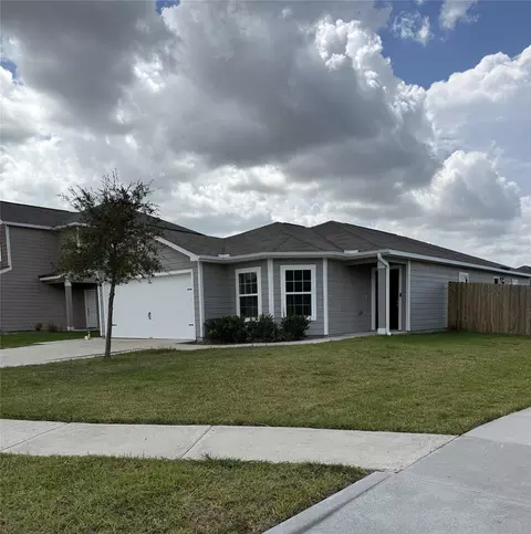 8419 Hannah Rd, Cove, TX 77523