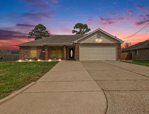 718 Fairfield Ave, La Porte, TX 77571