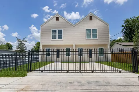 721 Doverside St, Houston, TX 77022