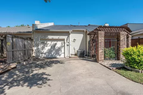 Exterior - 707 Walker St, Bryan, TX 77802 photo 3 of 3